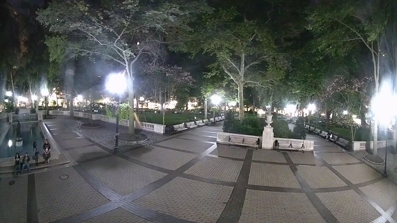 Rittenhouse Square Christmas Panorama Cam — Philadelphia, PA live camera thumbnail