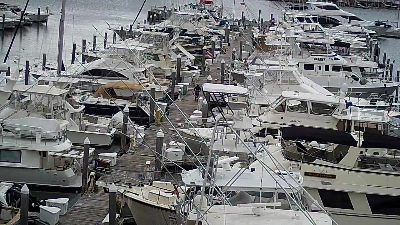 Golden Nugget Closeup Looking East – Atlantic City — Atlantic City, NJ live camera thumbnail