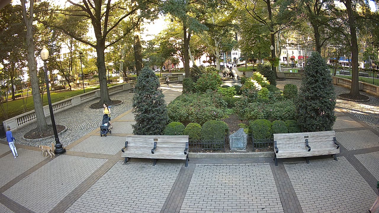 Rittenhouse Square Looking North — Philadelphia, PA live camera thumbnail