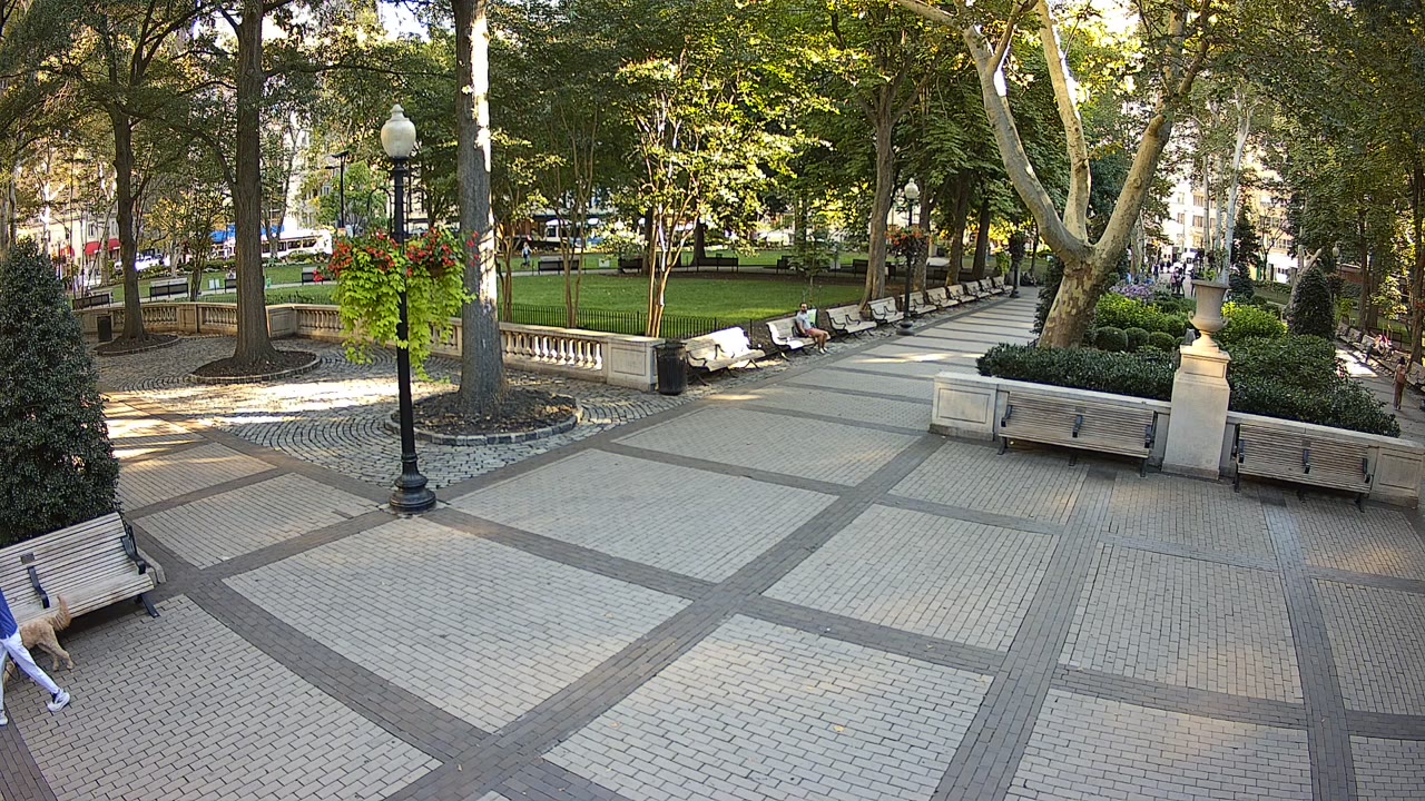 Rittenhouse Square Northwest — Philadelphia, PA live camera thumbnail