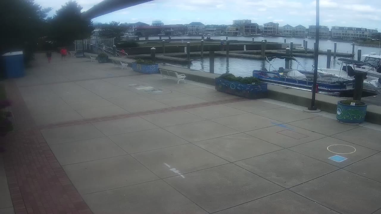 AC Aquarium Gardeners Basin Marina — Atlantic City, NJ live camera thumbnail