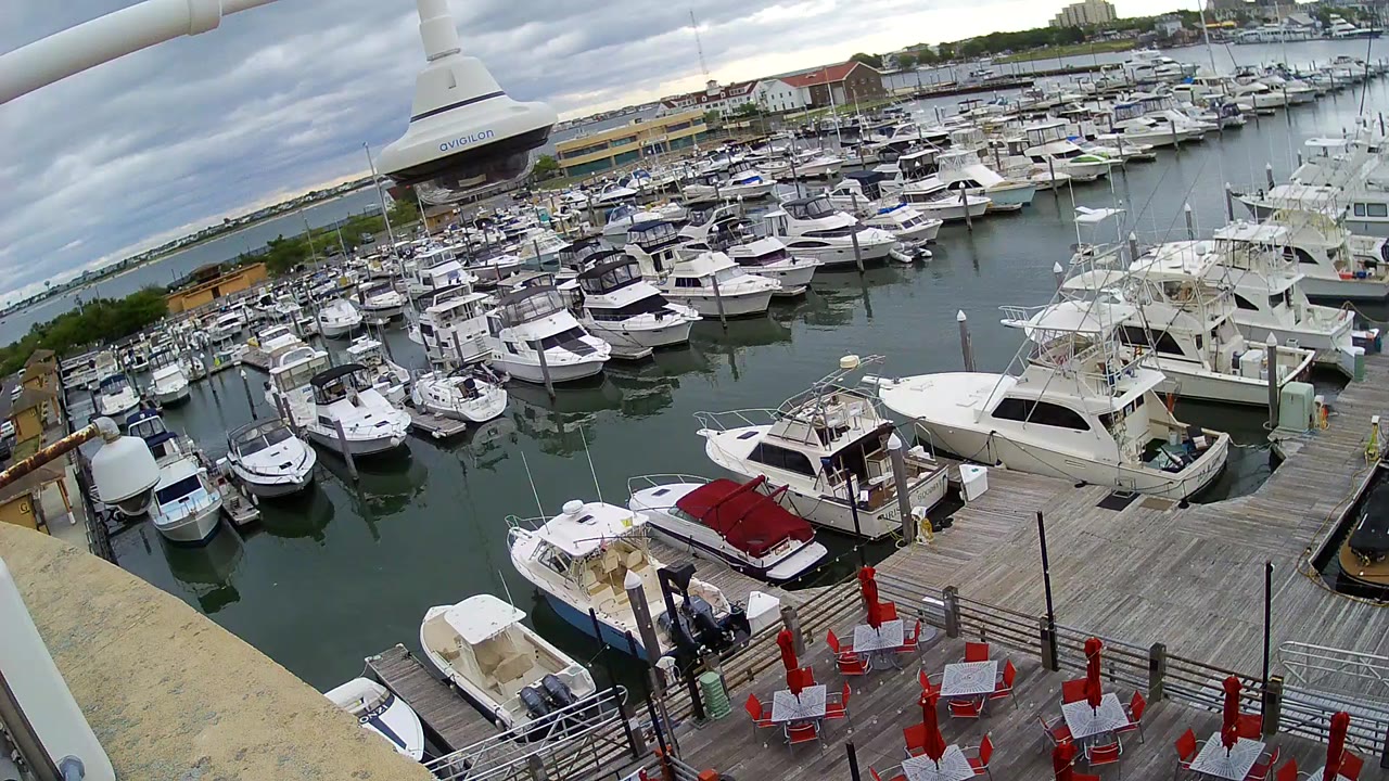 Golden Nugget Wide View Looking Northeast – Atlantic City — Atlantic City, NJ live camera thumbnail
