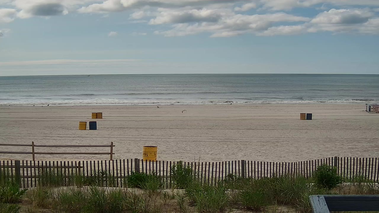 ACBP South PTZ Camera – Atlantic City Boardwalk Northwest View — Atlantic City, NJ live camera thumbnail