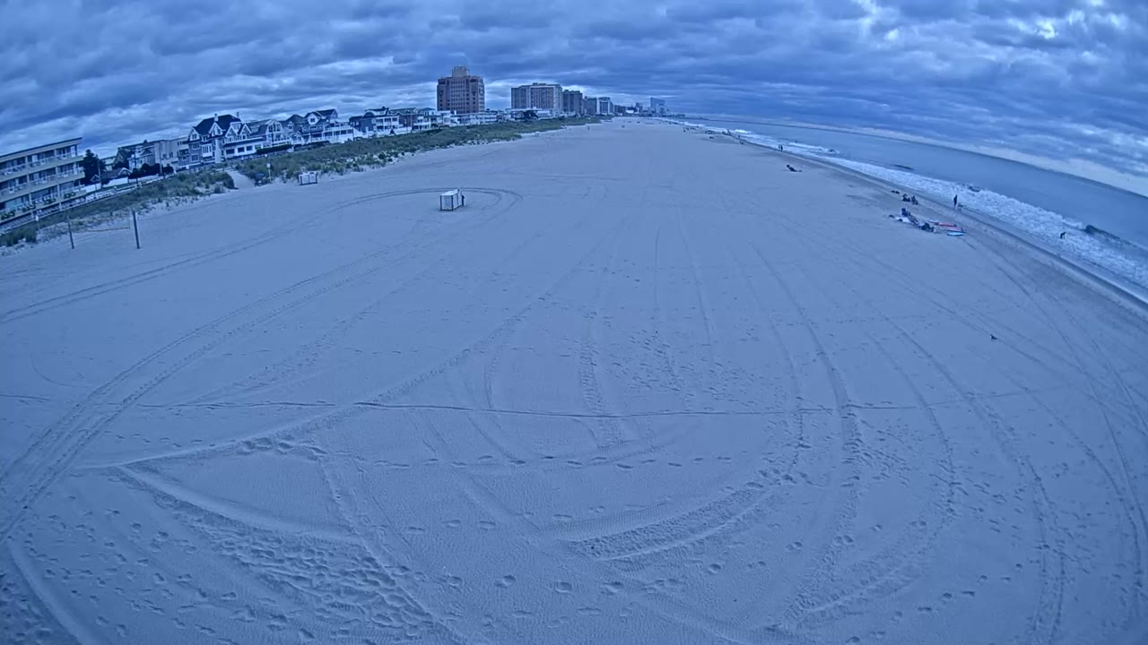 Ventnor City Fishing Pier Looking North — Ventnor, NJ live camera thumbnail