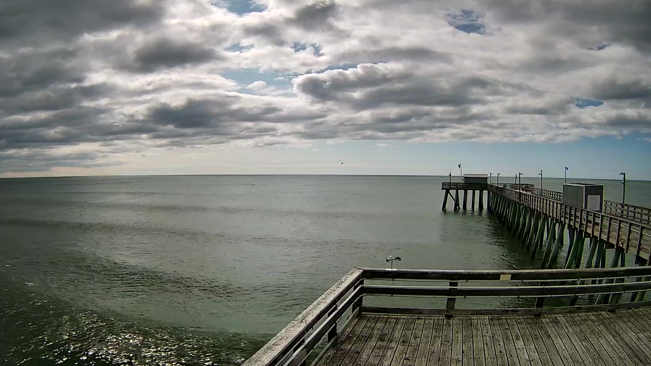 Margate Fishing Pier Sunrise & Surf Camera — Margate, NJ live camera thumbnail