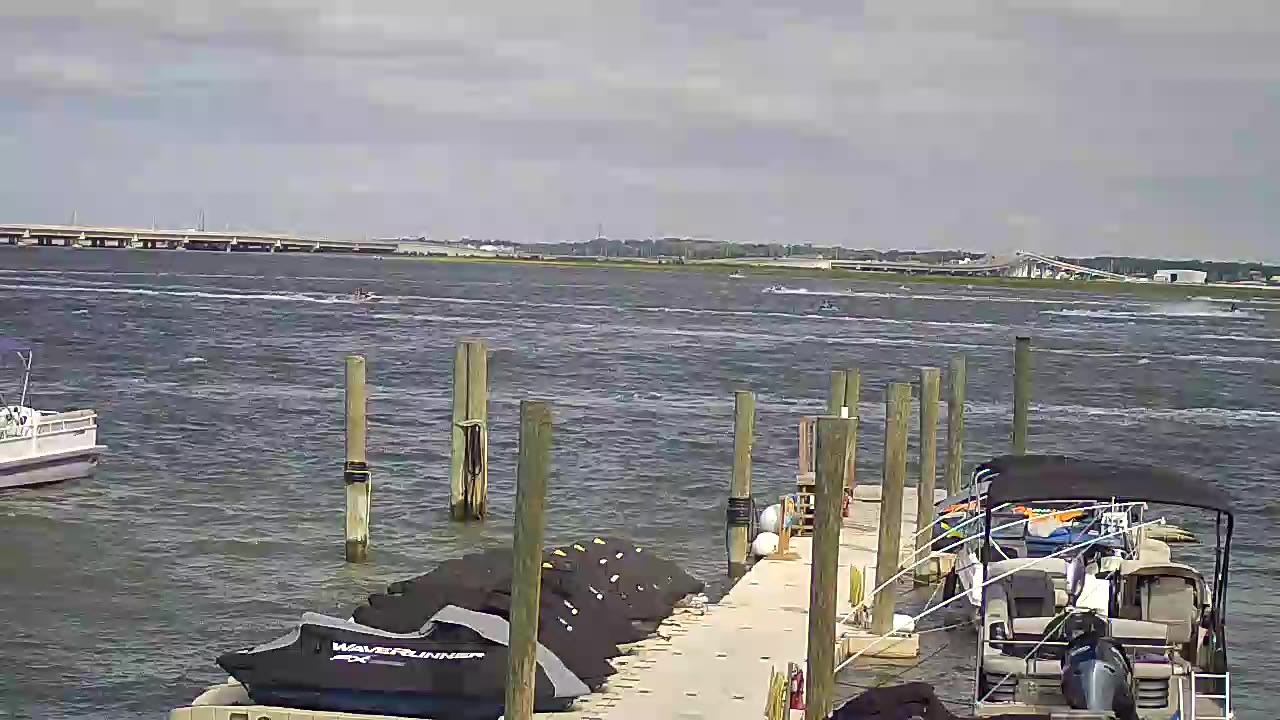 Bay Avenue Speedboat & Bridge — Ocean City — Ocean City, NJ live camera thumbnail