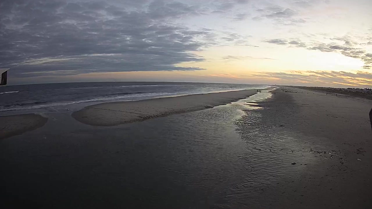 Sunset · Wed, Sep 30 · 18:44