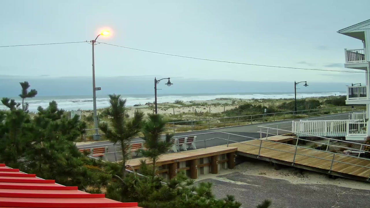 Sunrise · Fri, Sep 25 · 06:49